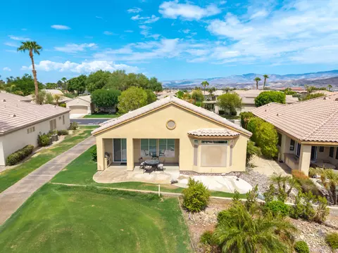 View/Area - 43370 Saint Andrews Dr, Indio, CA 92201 photo 6 of 14