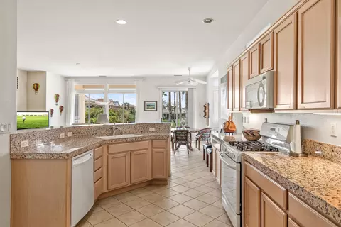 Kitchen - 43370 Saint Andrews Dr, Indio, CA 92201 photo 3 of 5