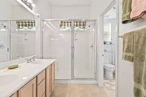 Bath - 43370 Saint Andrews Dr, Indio, CA 92201 photo 2 of 3