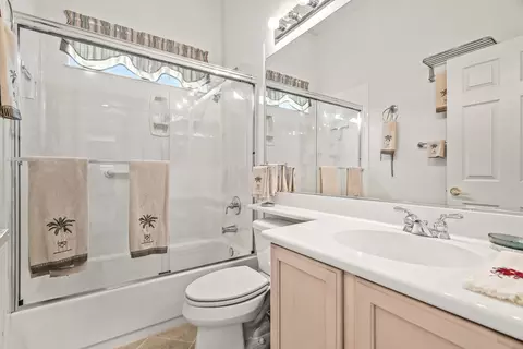 Bath - 43370 Saint Andrews Dr, Indio, CA 92201 photo 3 of 3