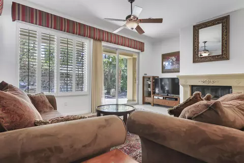 Living - 80769 Avenida Manzanillo, Indio, CA 92203 photo 7 of 7