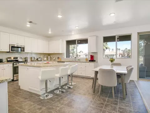 Kitchen - 82676 Burnette Dr, Indio, CA 92201 photo 4 of 6