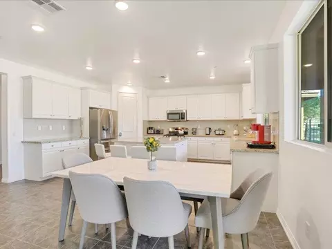 Dining - 82676 Burnette Dr, Indio, CA 92201 photo 2 of 4