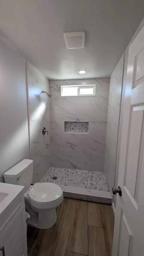 Bath - 98950 Surfside Ave, Mecca, CA 92254 photo 1 of 2