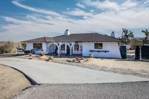 Exterior - 8687 Grand Ave, Yucca Valley, CA 92284 photo 7 of 15