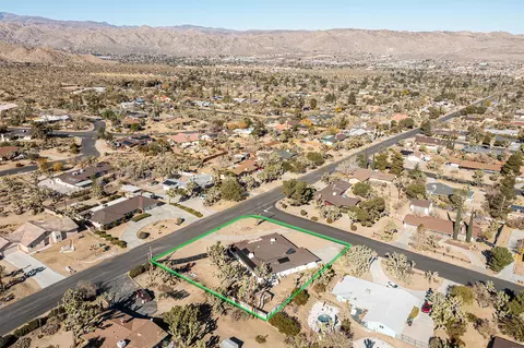View/Area - 8687 Grand Ave, Yucca Valley, CA 92284 photo 3 of 9