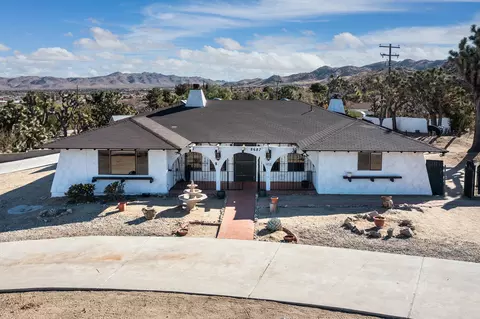Exterior - 8687 Grand Ave, Yucca Valley, CA 92284 photo 2 of 15