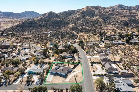 View/Area - 8687 Grand Ave, Yucca Valley, CA 92284 photo 6 of 9