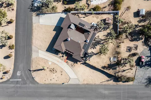 View/Area - 8687 Grand Ave, Yucca Valley, CA 92284 photo 8 of 9
