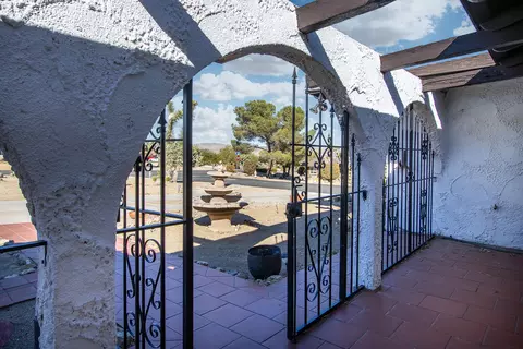 Exterior - 8687 Grand Ave, Yucca Valley, CA 92284 photo 9 of 15