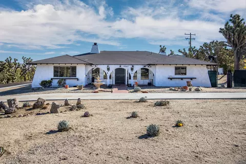 Exterior - 8687 Grand Ave, Yucca Valley, CA 92284 photo 3 of 15