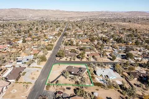 View/Area - 8687 Grand Ave, Yucca Valley, CA 92284 photo 2 of 9