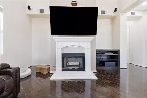 Living - 81908 Villa Reale Dr, Indio, CA 92203 photo 2 of 2