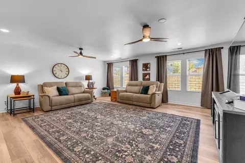 Living - 41096 Maxwell Ct, Indio, CA 92203 photo 1 of 2
