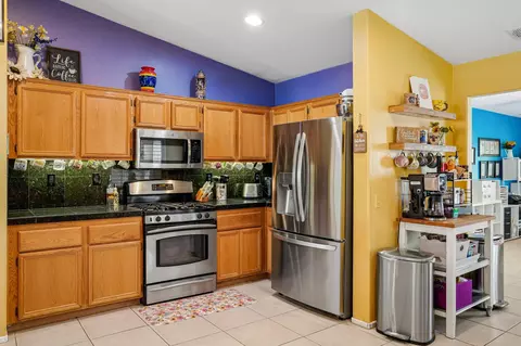 Kitchen - 83286 Long Cove Dr, Indio, CA 92203 photo 2 of 4