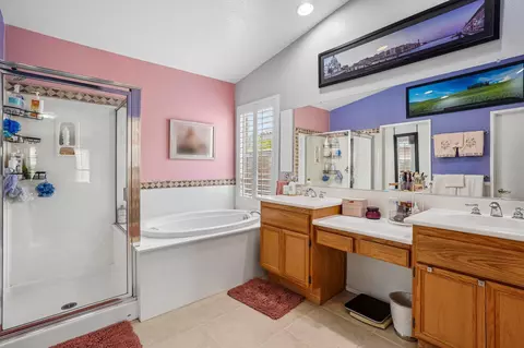 Bath - 83286 Long Cove Dr, Indio, CA 92203 photo 1 of 4