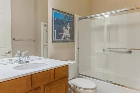 Bath - 41344 Calle Pampas, Indio, CA 92203 photo 3 of 3