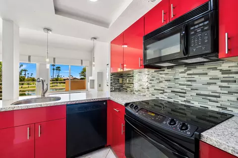 Kitchen - 78229 Indigo Dr, La Quinta, CA 92253 photo 1 of 3