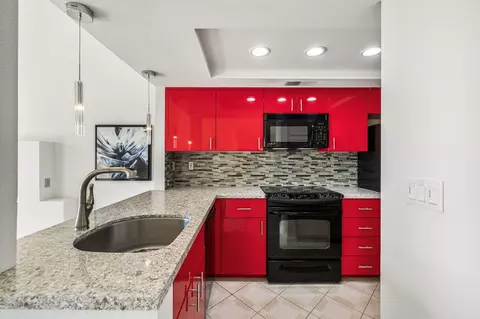 Kitchen - 78229 Indigo Dr, La Quinta, CA 92253 photo 2 of 3