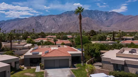 1221 Sunflower Ln, Palm Springs, CA 92262