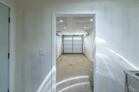 Entry Way - 73400 Algonquin Pl, Thousand Palms, CA 92276 photo 2 of 2