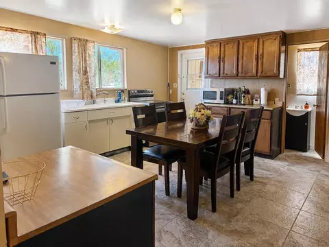 Kitchen - 4525 Kickapoo, Landers, CA 92285 photo 2 of 2