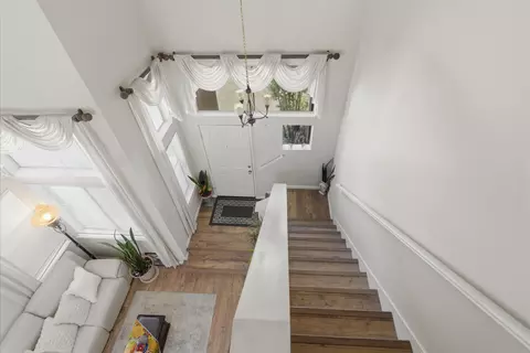 Entry Way - 230 Fox Mills Ln, Riverside, CA 92506 photo 2 of 4