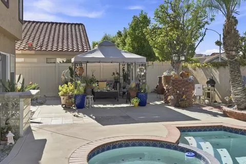 Exterior - 230 Fox Mills Ln, Riverside, CA 92506 photo 2 of 3