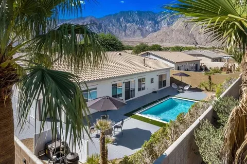 836 Mira Grande, Palm Springs, CA 92262