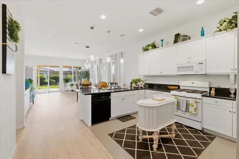 Kitchen - 44027 Triolo Way, Indio, CA 92203 photo 1 of 1