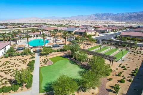 View/Area - 44027 Triolo Way, Indio, CA 92203 photo 6 of 8