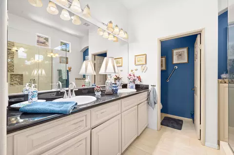 Bath - 49021 Heifitz Dr, Indio, CA 92201 photo 1 of 3