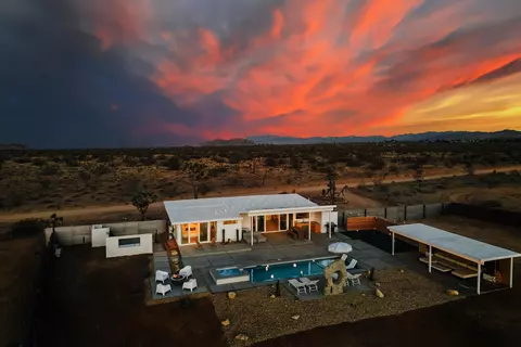 Exterior - 2742 Sage Ave, Yucca Valley, CA 92284 photo 14 of 16