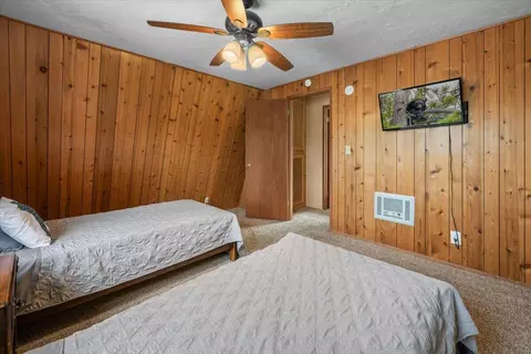 Bedroom - 112 E Mojave Blvd, Big Bear City, CA 92314 photo 6 of 9