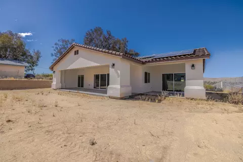Exterior - 61723 Desert Air Rd, Joshua Tree, CA 92252 photo 2 of 5