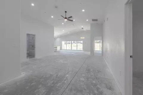 Living - 61723 Desert Air Rd, Joshua Tree, CA 92252 photo 1 of 5
