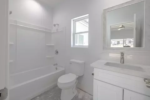 Bath - 61723 Desert Air Rd, Joshua Tree, CA 92252 photo 6 of 6