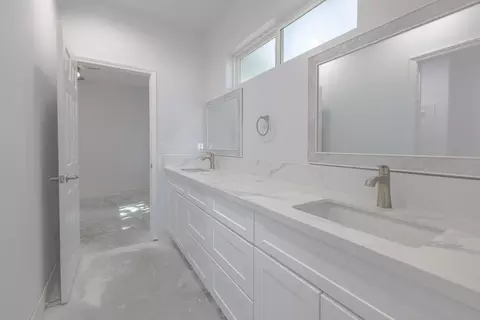 Bath - 61723 Desert Air Rd, Joshua Tree, CA 92252 photo 3 of 6