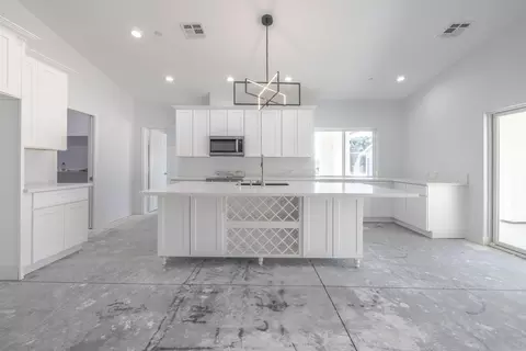 Kitchen - 61723 Desert Air Rd, Joshua Tree, CA 92252 photo 1 of 3