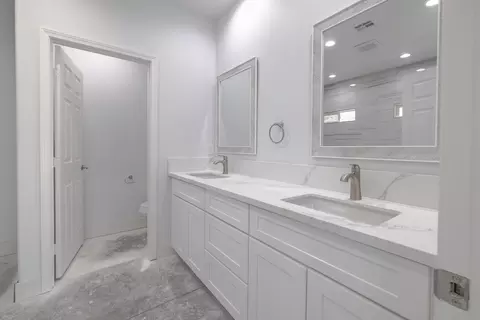 Bath - 61723 Desert Air Rd, Joshua Tree, CA 92252 photo 1 of 6