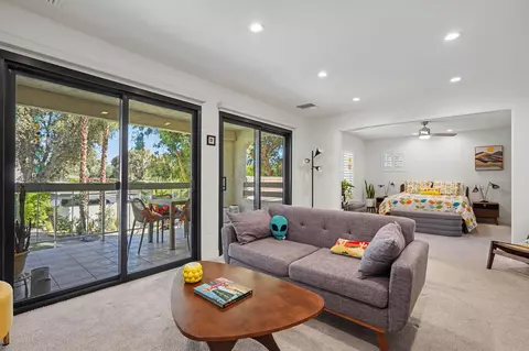 1725 N Via Miraleste, Palm Springs, CA 92262