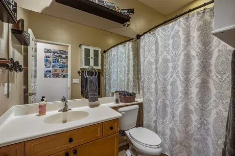 Bath - 82729 Kyle Dr, Indio, CA 92203 photo 1 of 4