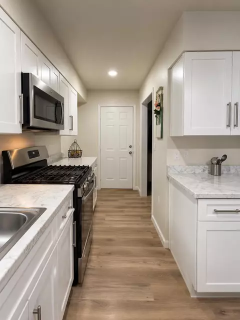Kitchen - 943 J St, Brawley, CA 92227 photo 4 of 4