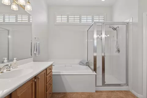 Bath - 80456 Glen Eagles Ct, Indio, CA 92201 photo 3 of 4