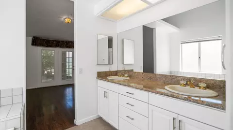 Bath - 8582 Frontera Ave, Yucca Valley, CA 92284 photo 2 of 9