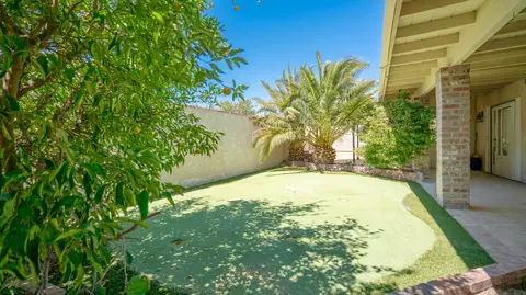 Exterior - 8582 Frontera Ave, Yucca Valley, CA 92284 photo 5 of 16