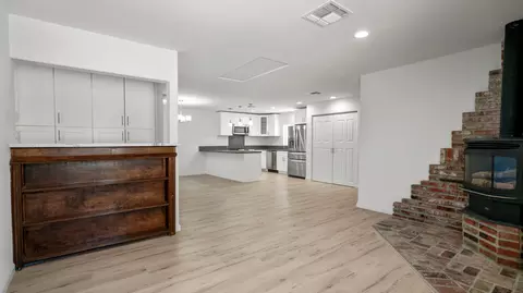 Living - 8582 Frontera Ave, Yucca Valley, CA 92284 photo 9 of 9