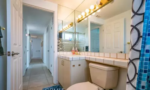 Bath - 8564 Taft Ct, Yucca Valley, CA 92284 photo 3 of 5