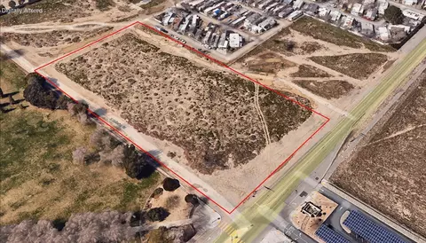 30 Th Street East E Kettering St, Lancaster, CA 93535 photo 4