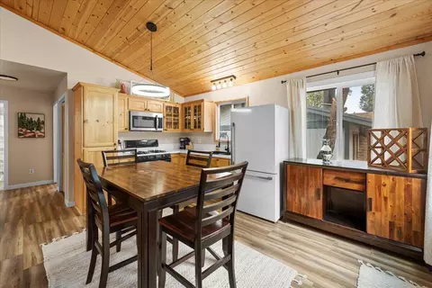 Dining - 196 Sunset Ln, Sugarloaf, CA 92386 photo 2 of 3